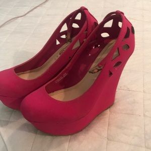 Wedge heels